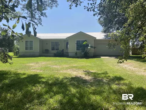 403 NE 7th St, Summerdale, AL 36580