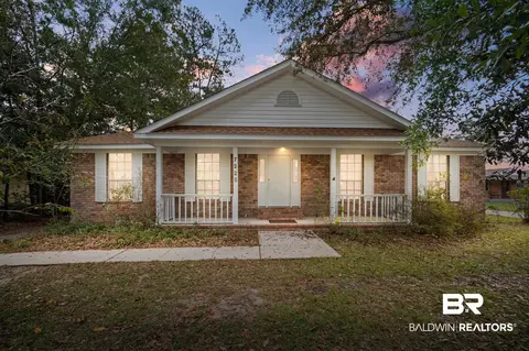 7225 Riverwood Dr W, Foley, AL 36535