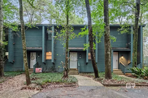 27 Summer Oaks Dr, Daphne, AL 36526