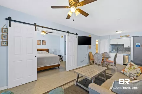 920 W Lagoon Ave #A105, Gulf Shores, AL 36542