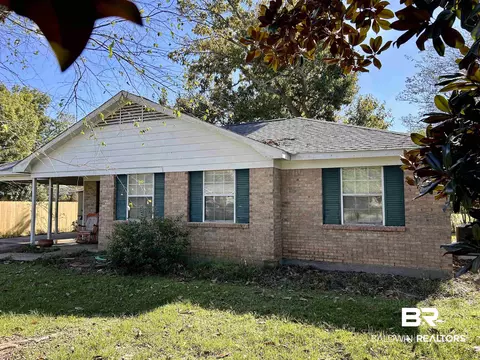 64 Grimes Ln, Loxley, AL 36551