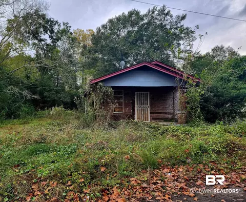 427 Watts Ln, Prichard, AL 36610