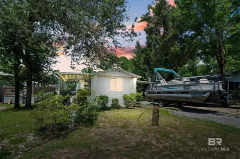 1792 Rico Dr, Lillian, AL 36549