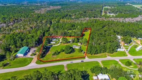 20731 Highway 90, Robertsdale, AL 36567