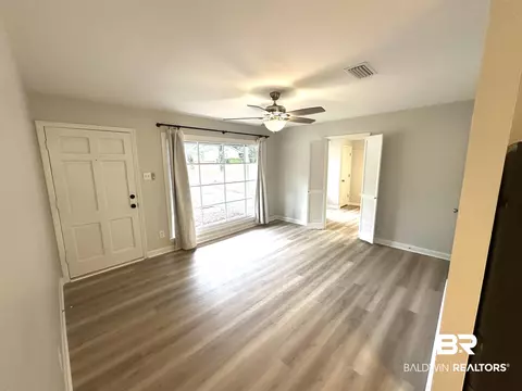 5404 Ardell Dr, Mobile, AL 36608 photo 2