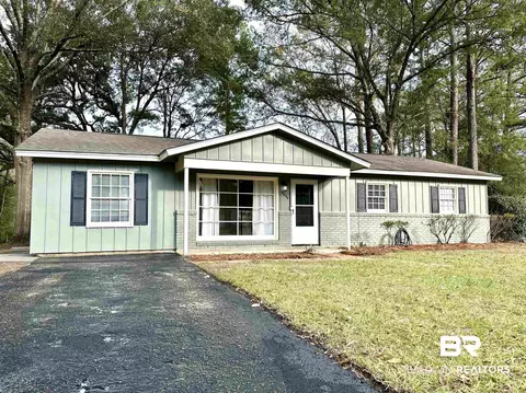 5404 Ardell Dr, Mobile, AL 36608