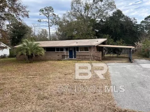 22660 Circle Dr, Robertsdale, AL 36567