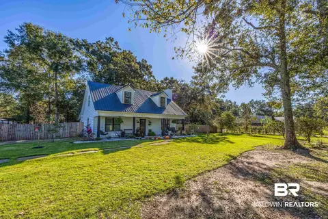 714 N Hickory St, Foley, AL 36535