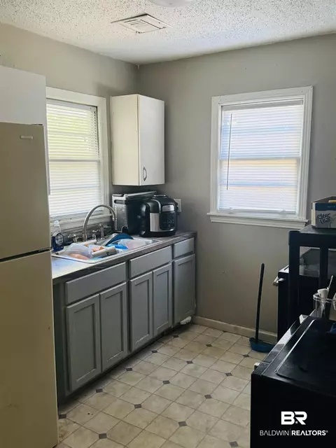 1616 Gill Rd, Mobile, AL 36605 photo 4