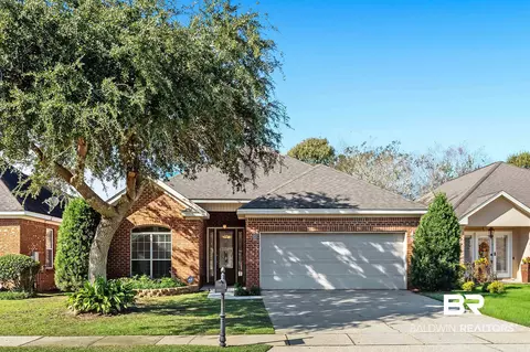 453 Clubhouse Dr, Fairhope, AL 36532