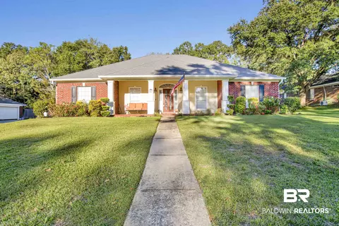 445 S Wedgefield Dr, Mobile, AL 36608