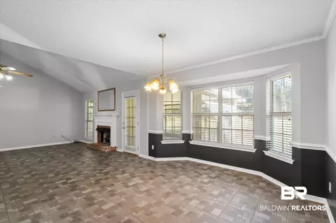 7410 E Lakeview Dr, Mobile, AL 36695 photo 6