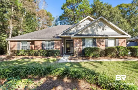 7410 E Lakeview Dr, Mobile, AL 36695