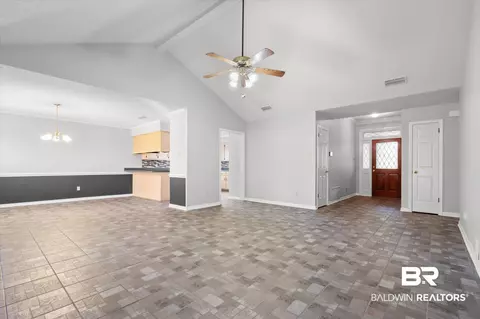7410 E Lakeview Dr, Mobile, AL 36695 photo 2