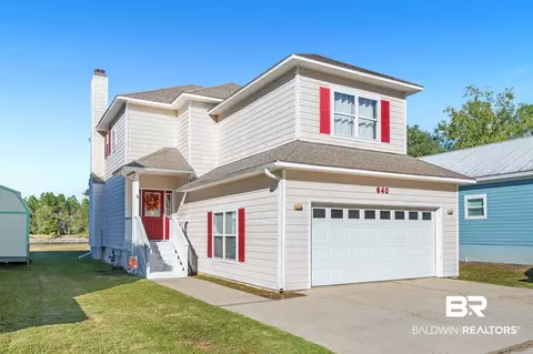 640 W Canal Dr, Gulf Shores, AL 36542