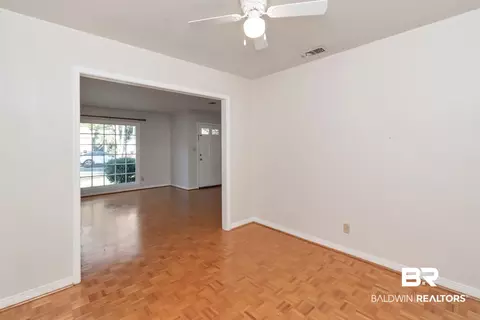 5517 N Vanderbilt Dr, Mobile, AL 36608 photo 10