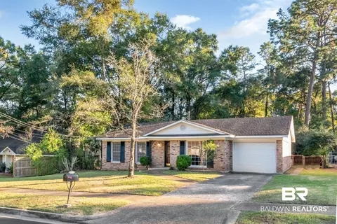 5517 N Vanderbilt Dr, Mobile, AL 36608
