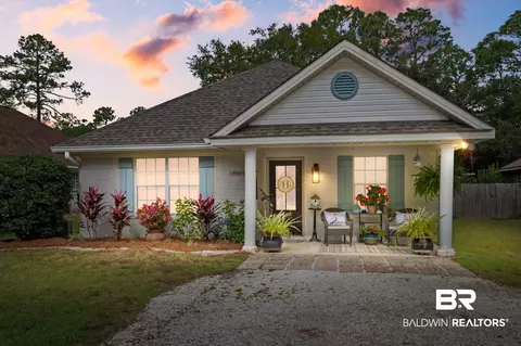 904 E 22nd Ave, Gulf Shores, AL 36542