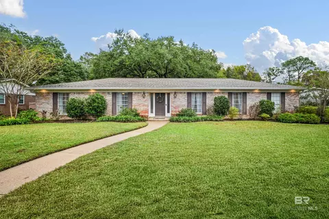 4228 Spring Valley Dr, Mobile, AL 36693