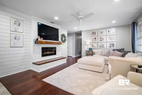 4228 Spring Valley Dr, Mobile, AL 36693 photo 4