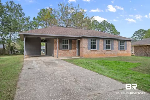 811 E Verbena Ave, Foley, AL 36535