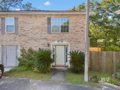 9034 Governors Place Ct, Pensacola, FL 32514