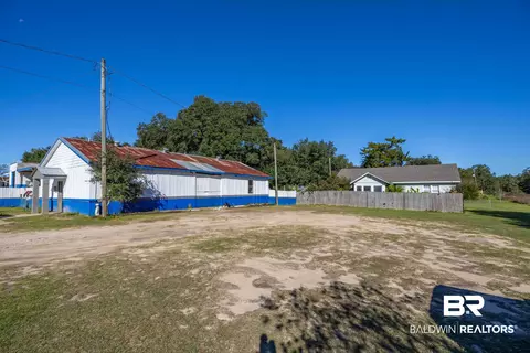 25247 State St, Elberta, AL 36530