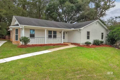 7000 S Woodlea Dr, Mobile, AL 36695