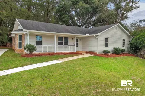 7000 S Woodlea Dr, Mobile, AL 36695