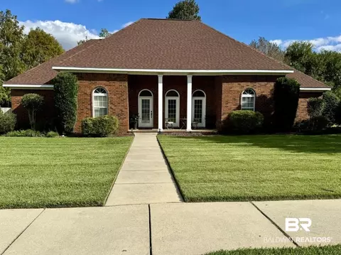235 Royal Ln, Fairhope, AL 36532