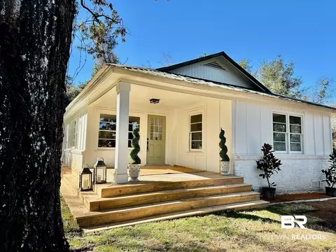 30325 Wayside Dr, Spanish Fort, AL 36527