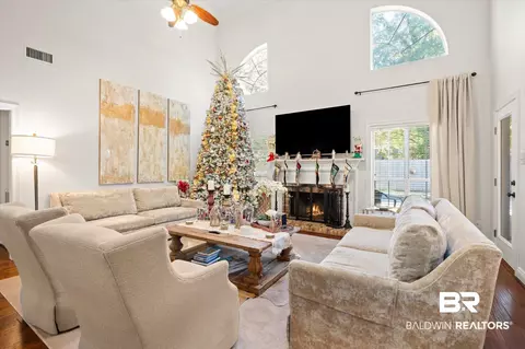 1125 Sutton Ct, Mobile, AL 36609 photo 3