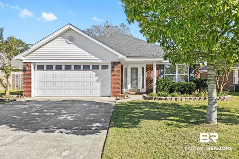 25946 Argonne Dr, Daphne, AL 36526