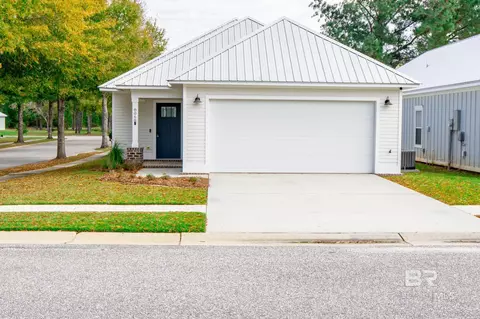 8068 Carmel Cir, Foley, AL 36535
