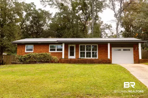 207 Confederate Dr, Spanish Fort, AL 36527
