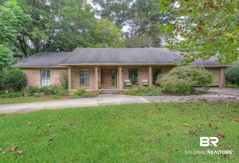 709 Olive Ave, Fairhope, AL 36532