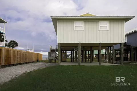 2581 Muscogee Rd, Gulf Shores, AL 36542