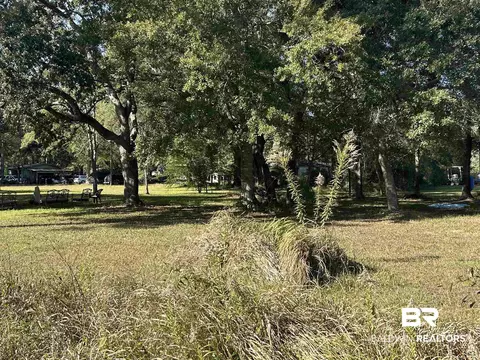 4860 Bayou Shores Dr, Coden, AL 36523