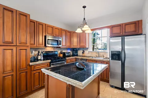 7 Rickarby Pl, Mobile, AL 36606 photo 9