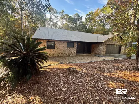 2682 Pine Ridge Dr, Lillian, AL 36549