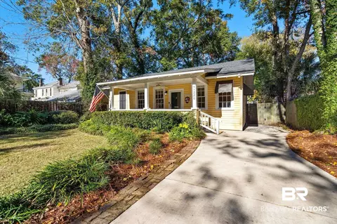 1220 Elmira St, Mobile, AL 36604
