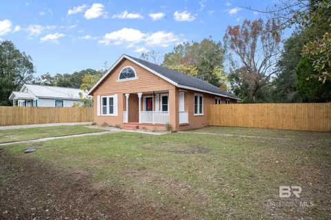 106 W 15th St, Bay Minette, AL 36507
