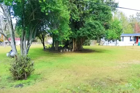 118 Short St, Atmore, AL 36502