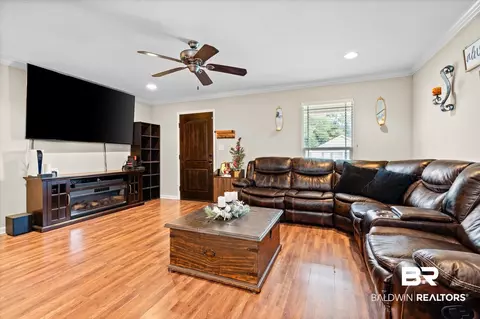 2855 E Rebecca Dr, Mobile, AL 36618 photo 4