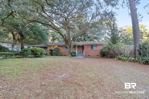 3858 Hillcrest Ln, Mobile, AL 36693 photo 1