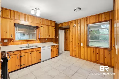 3858 Hillcrest Ln, Mobile, AL 36693 photo 9