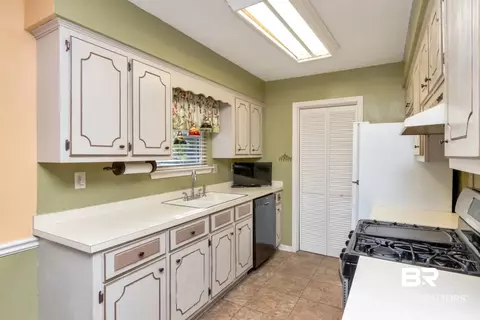 9360 Burnt Tree Dr, Mobile, AL 36695 photo 9