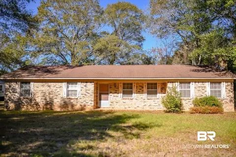 537 Lowery Rd, Atmore, AL 36502
