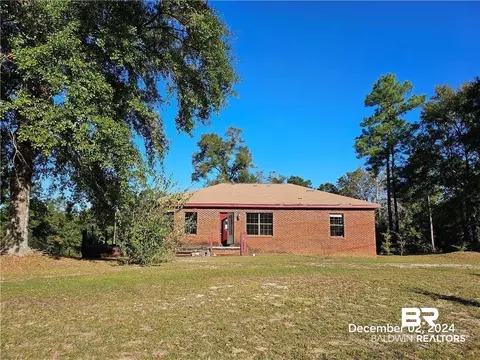 10230 Sand Ridge Rd, Chunchula, AL 36521