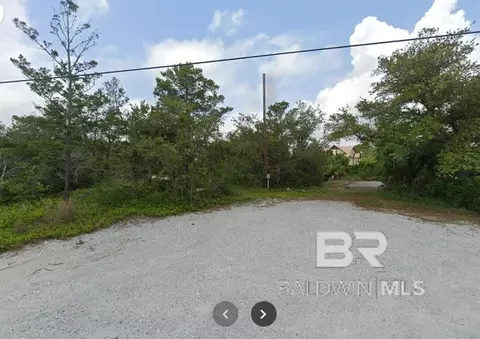 26068 Garrett Ln, Orange Beach, AL 36561